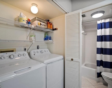 7430 Lake Breeze Drive - Photo Thumbnail 13