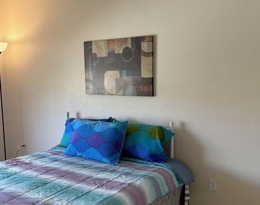 1005 Sw 48th Terrace - Photo Thumbnail 16