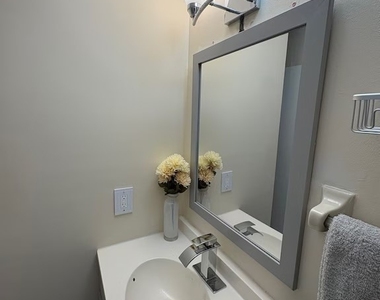 1005 Sw 48th Terrace - Photo Thumbnail 22