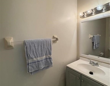 1005 Sw 48th Terrace - Photo Thumbnail 15