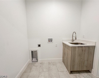 7016 Palpano Circle - Photo Thumbnail 10