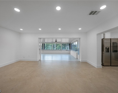 27381 Voyageur Drive - Photo Thumbnail 11