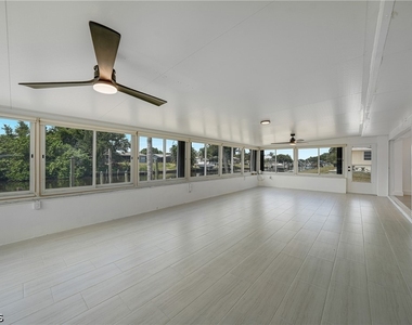 27381 Voyageur Drive - Photo Thumbnail 16