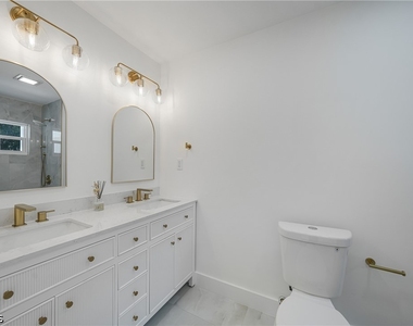 27381 Voyageur Drive - Photo Thumbnail 13