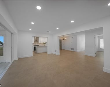 27381 Voyageur Drive - Photo Thumbnail 6