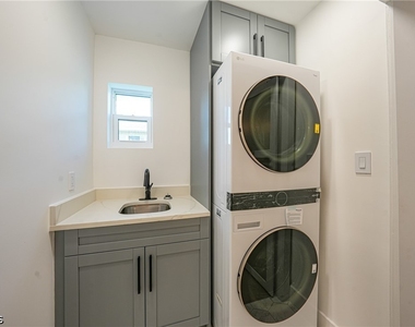 27381 Voyageur Drive - Photo Thumbnail 24