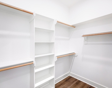 32 Englewood Court - Photo Thumbnail 18