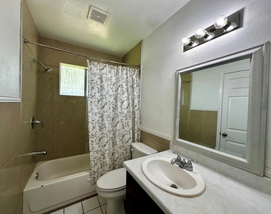 4659 Orange Circle S - Photo Thumbnail 5