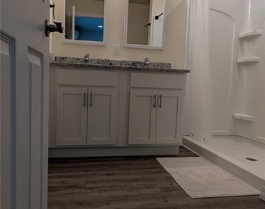 9001 Penny Cir Circle - Photo Thumbnail 8