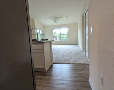 9001 Penny Cir Circle - Photo Thumbnail 12