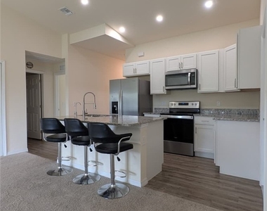 9001 Penny Cir Circle - Photo Thumbnail 10