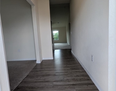9001 Penny Cir Circle - Photo Thumbnail 13