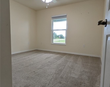 9001 Penny Cir Circle - Photo Thumbnail 21