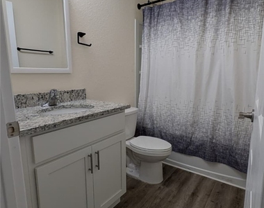 9001 Penny Cir Circle - Photo Thumbnail 19