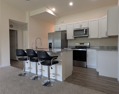 9001 Penny Cir Circle - Photo Thumbnail 9