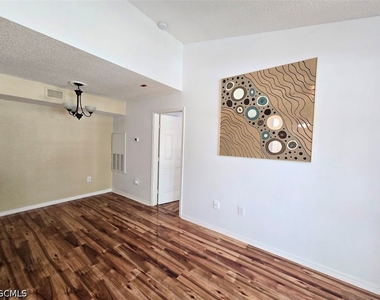 12630 Equestrian Circle - Photo Thumbnail 4