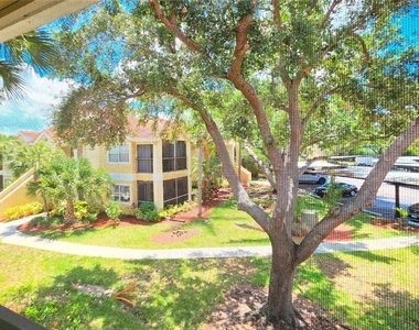 12630 Equestrian Circle - Photo Thumbnail 3