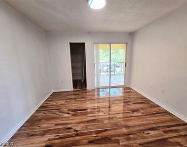 12630 Equestrian Circle - Photo Thumbnail 8