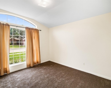 315 Brushy Glen Drive - Photo Thumbnail 3