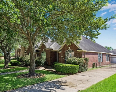 5918 Amherst Court - Photo Thumbnail 1