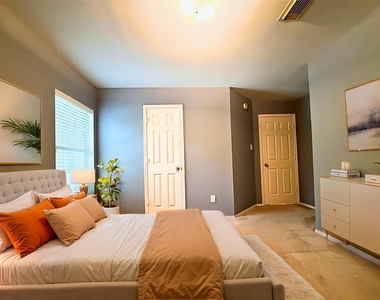 9011 Canton Park Lane - Photo Thumbnail 12