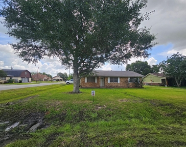 120 Ronald Avenue - Photo Thumbnail 1