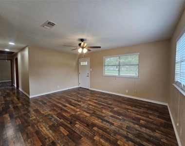 120 Ronald Avenue - Photo Thumbnail 9