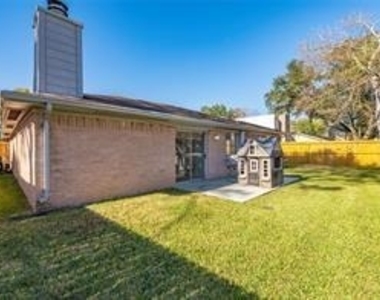 10215 Kirkwren Drive - Photo Thumbnail 23