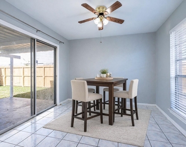 10215 Kirkwren Drive - Photo Thumbnail 6