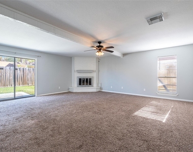 10215 Kirkwren Drive - Photo Thumbnail 9