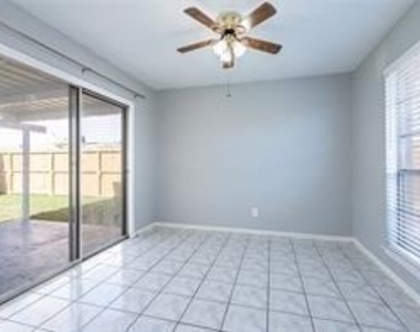 10215 Kirkwren Drive - Photo Thumbnail 11