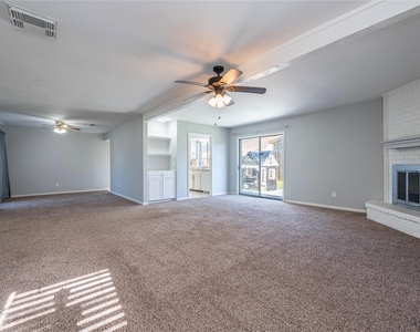 10215 Kirkwren Drive - Photo Thumbnail 5