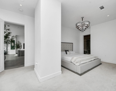 4521 San Felipe Street - Photo Thumbnail 14