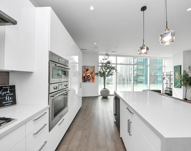 4521 San Felipe Street - Photo Thumbnail 3