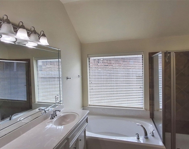 10615 Cortland Ridge Lane - Photo Thumbnail 28