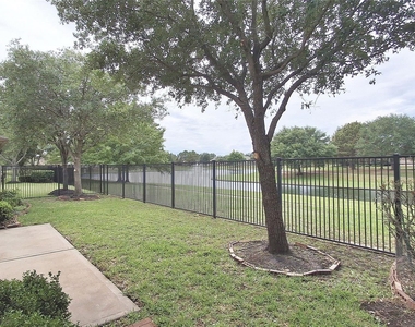 10615 Cortland Ridge Lane - Photo Thumbnail 35