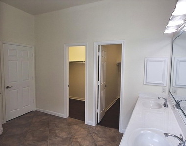 10615 Cortland Ridge Lane - Photo Thumbnail 29