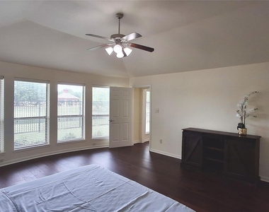 10615 Cortland Ridge Lane - Photo Thumbnail 24