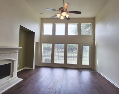 10615 Cortland Ridge Lane - Photo Thumbnail 12