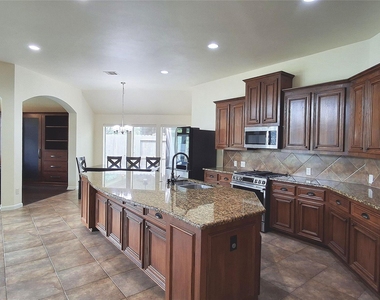 10615 Cortland Ridge Lane - Photo Thumbnail 15
