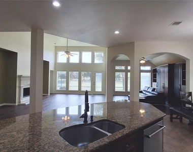 10615 Cortland Ridge Lane - Photo Thumbnail 9