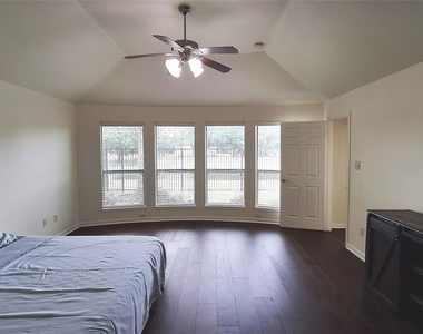 10615 Cortland Ridge Lane - Photo Thumbnail 23