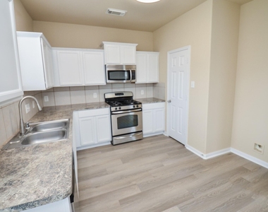 4127 Chablis Ridge Court - Photo Thumbnail 11