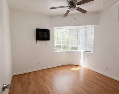 5607 Jackson Street - Photo Thumbnail 1