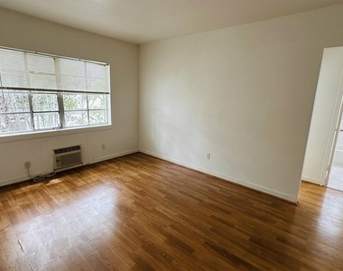 5607 Jackson Street - Photo Thumbnail 6