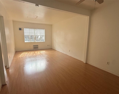 5607 Jackson Street - Photo Thumbnail 4