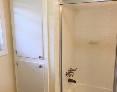 1221 Marine Drive - Photo Thumbnail 19