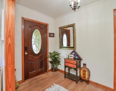 1116 N Meyer Street - Photo Thumbnail 5