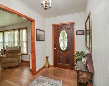 1116 N Meyer Street - Photo Thumbnail 6