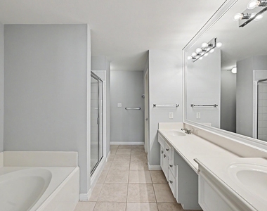 2905 W Dallas Street - Photo Thumbnail 16